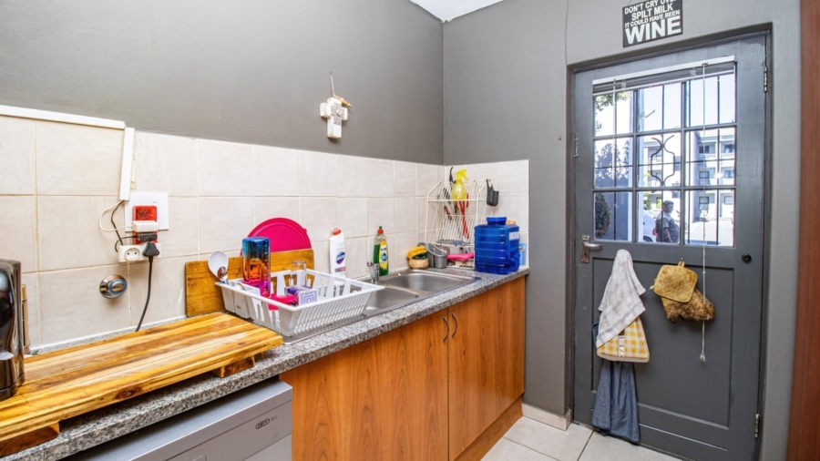 2 Bedroom Property for Sale in Parklands East Western Cape